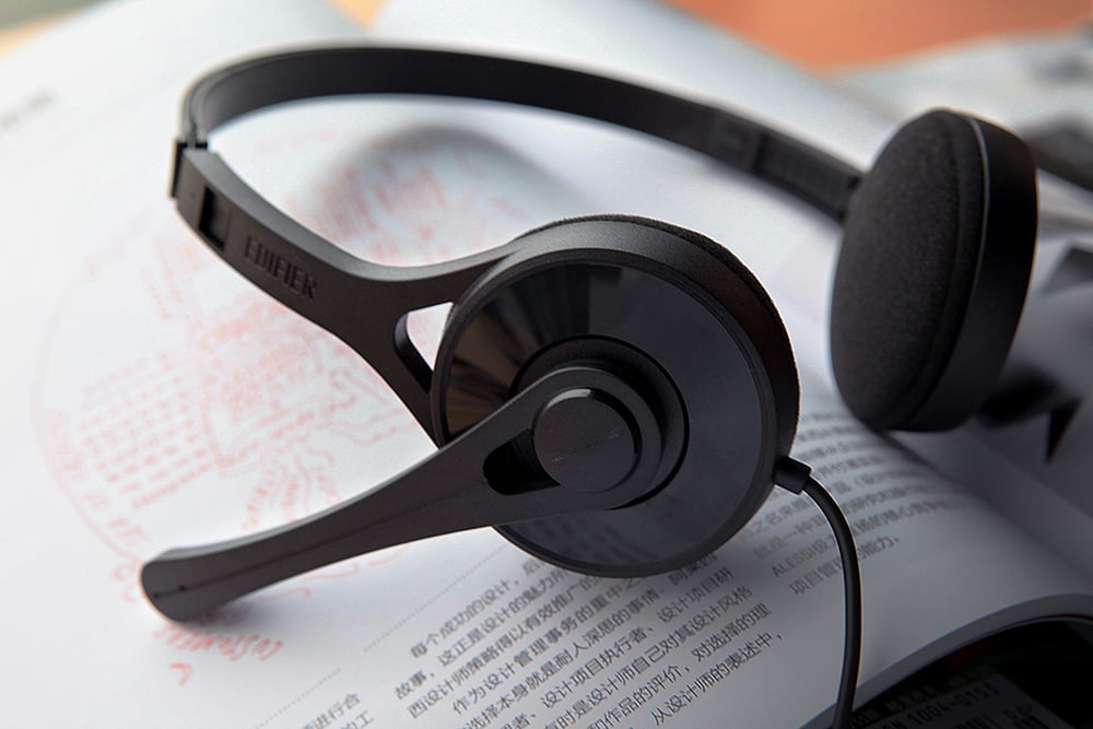 Edifier K550 Super-Light Computer Headset for Communication